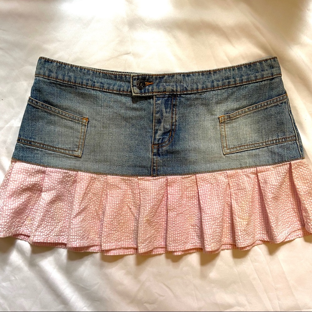 90’s mini skirt